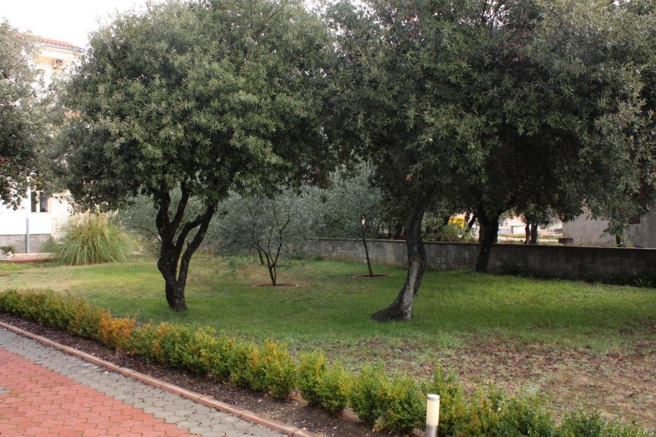 Apartments By The Sea Vrsi - Mulo, Zadar - 5951 외부 사진