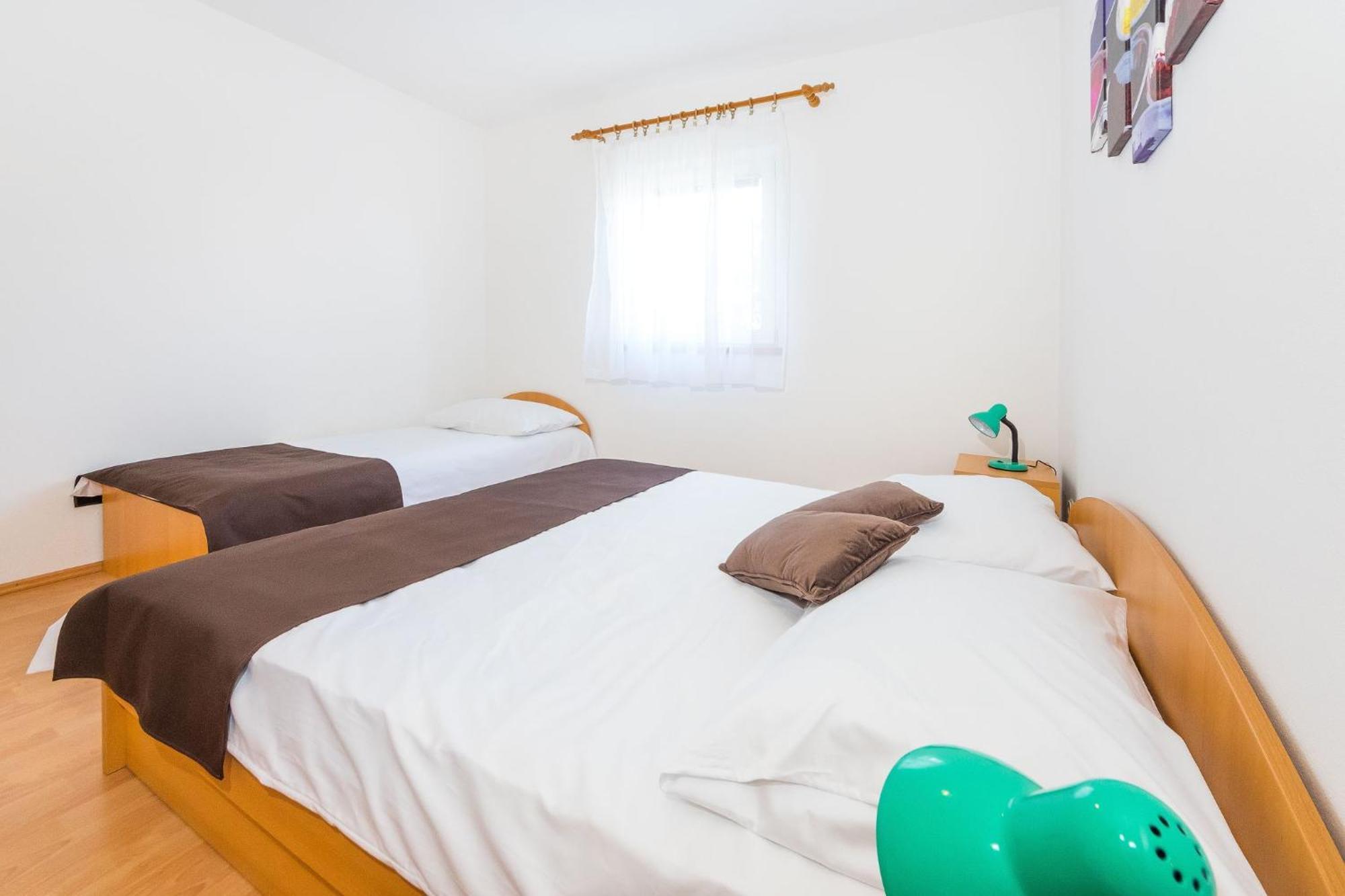 Apartments By The Sea Vrsi - Mulo, Zadar - 5951 객실 사진
