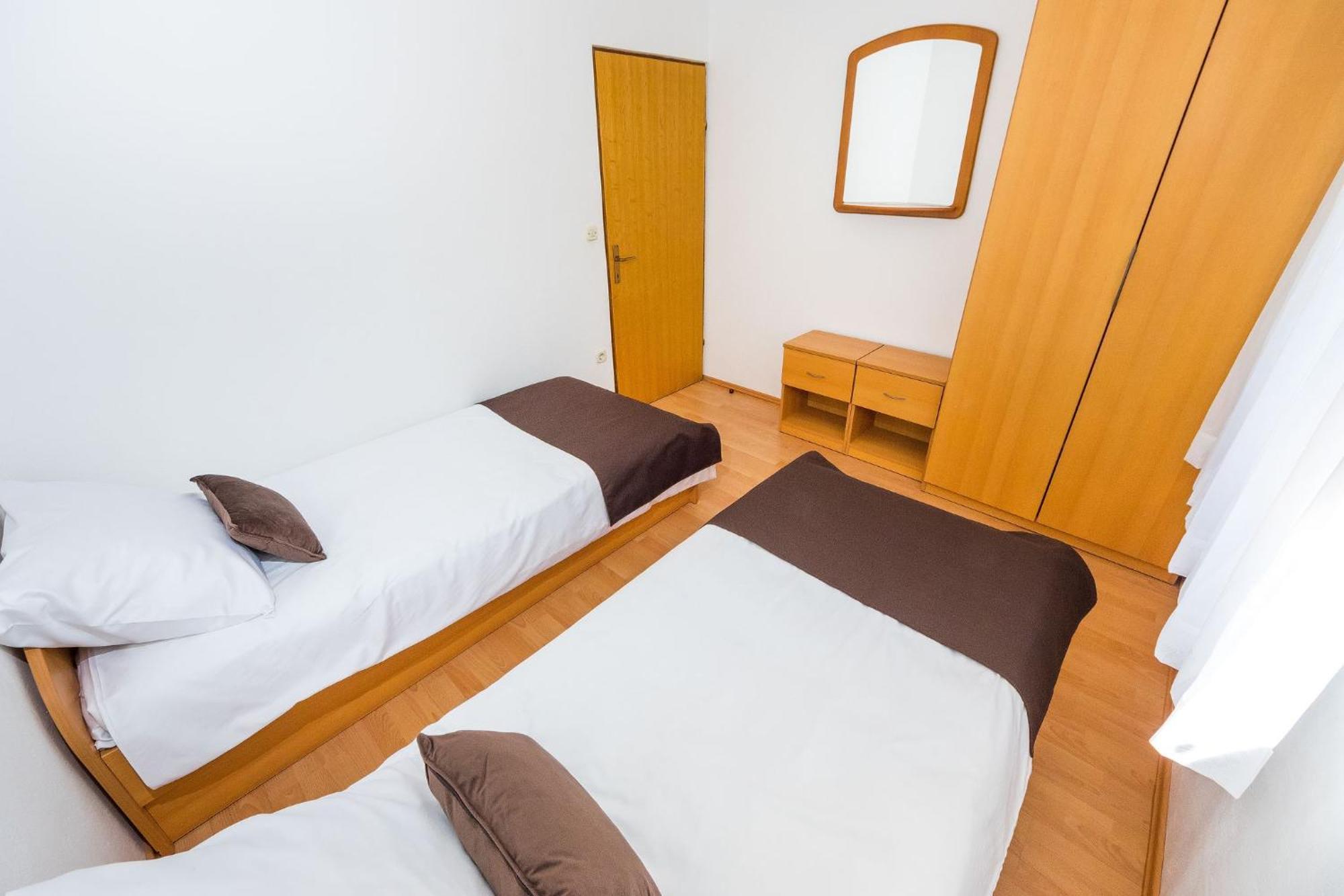 Apartments By The Sea Vrsi - Mulo, Zadar - 5951 객실 사진