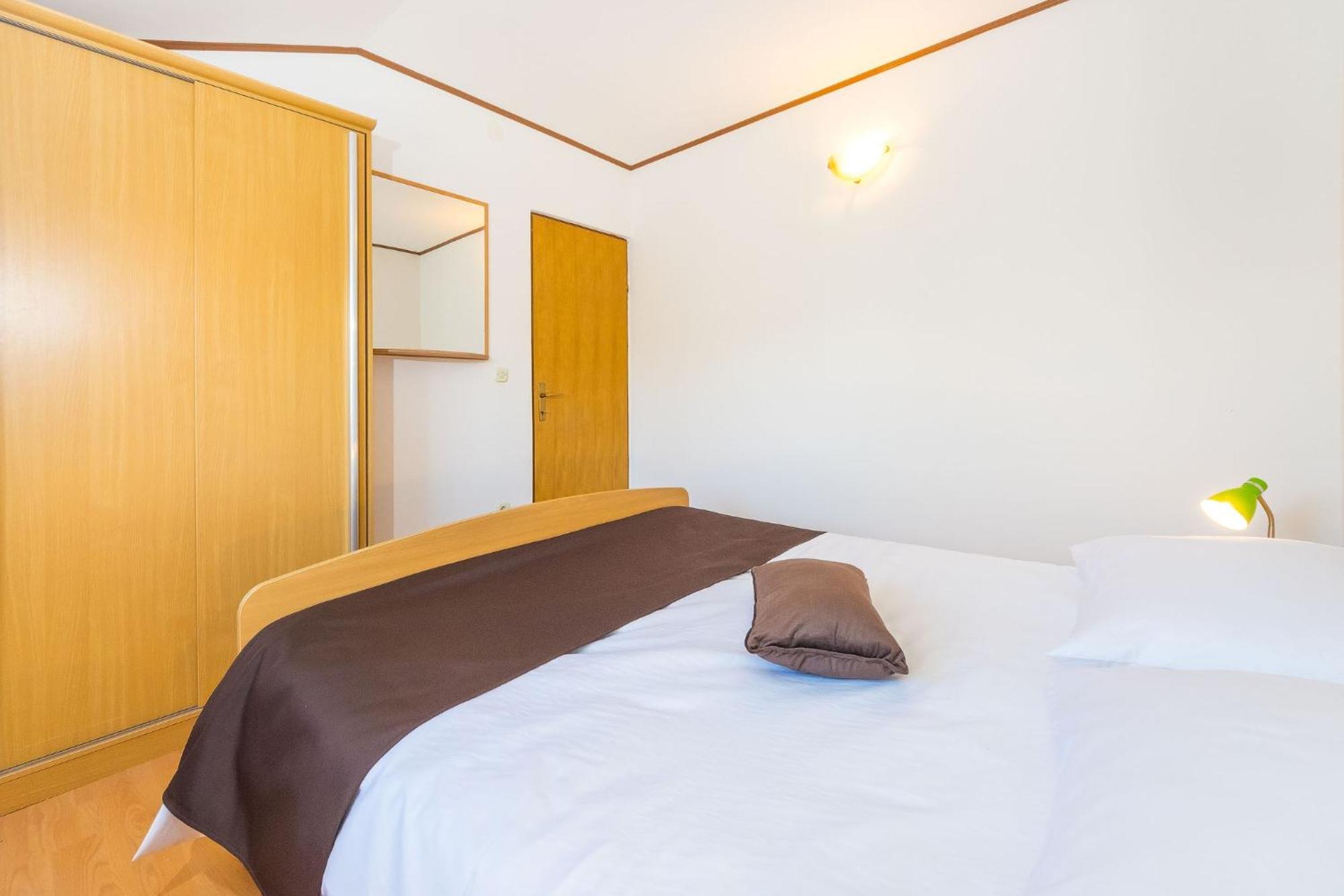Apartments By The Sea Vrsi - Mulo, Zadar - 5951 객실 사진